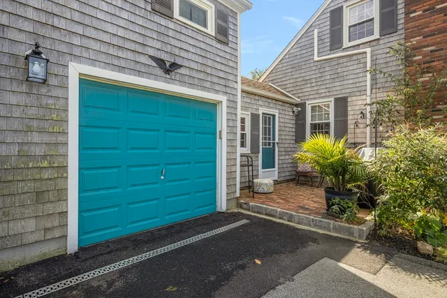 $3,250 | 42 Fairmount Street, New Bedford, MA 02740