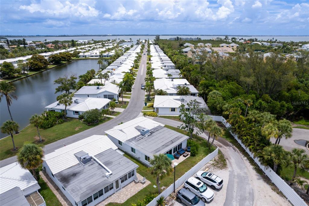 546 Spanish Drive South Longboat Key, FL 34228 - Photo 38 of 57