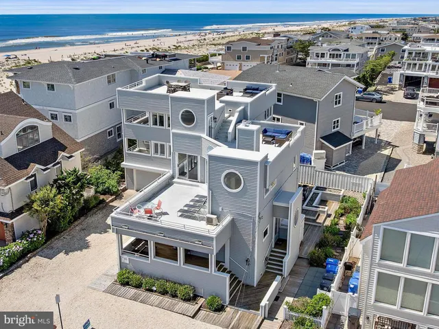 $3,695,000 | 10 11th Street, Beach Haven, NJ 08008