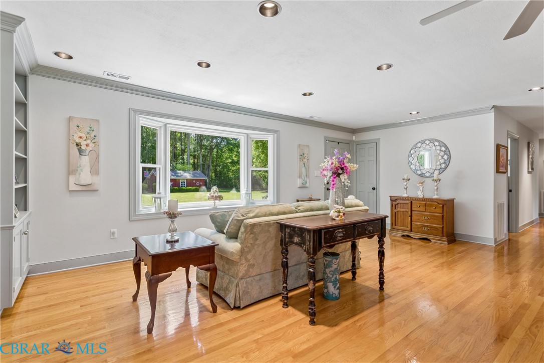 5585 Ware Neck Road Gloucester, VA 23061 - Photo 6 of 46
