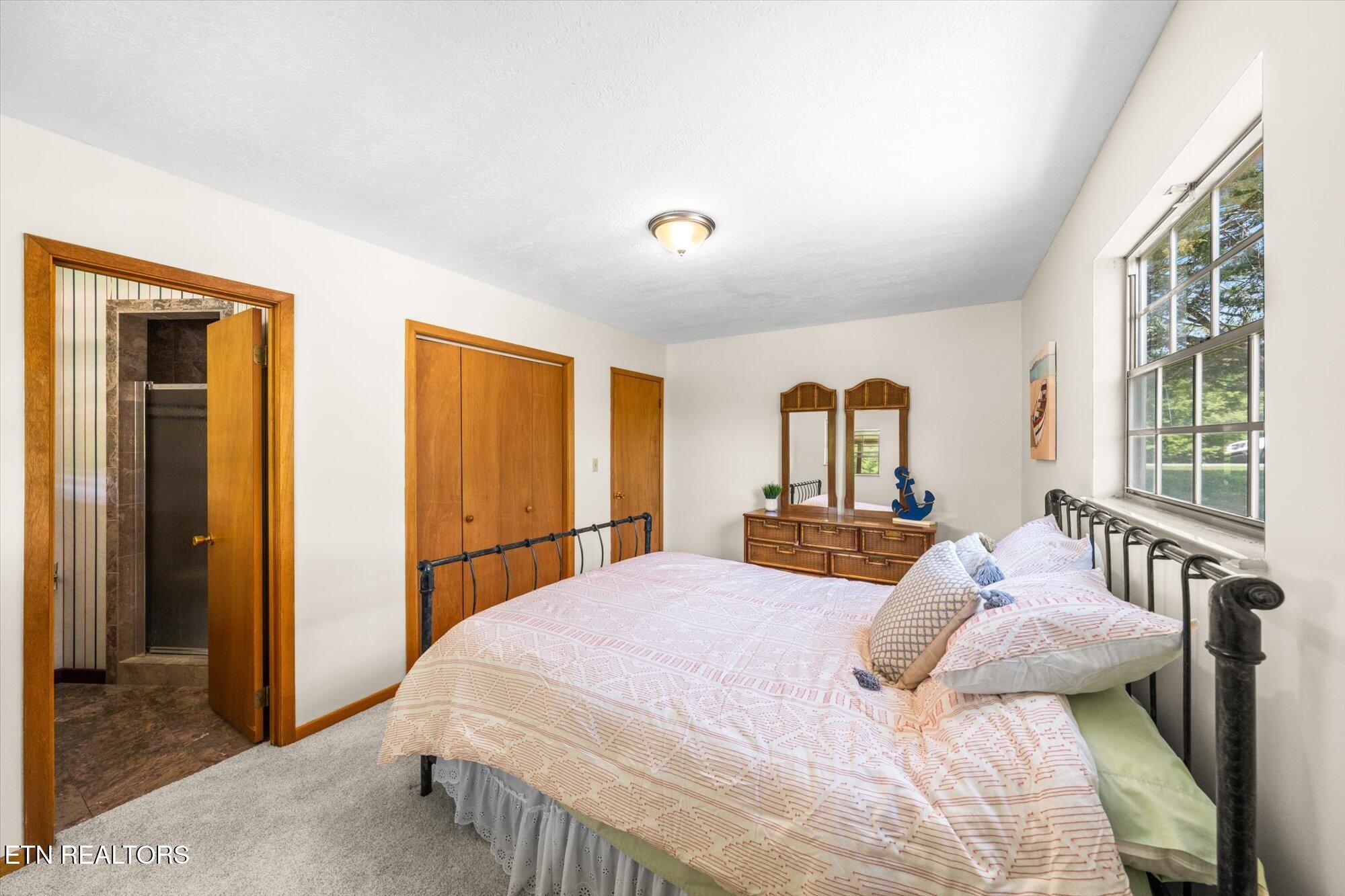 925 Lake Smoky Road Sevierville, TN 37876 - Photo 13 of 31 Gallery Image 13