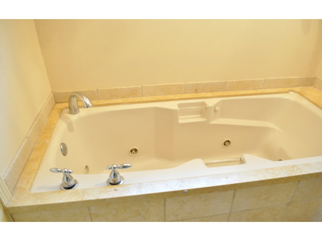 337 San Benancio Road Salinas, CA 93908 - Photo 15 of 20 Gallery Image 15
