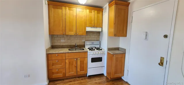 $169,000 | 222-89 Braddock Avenue, Unit 6D | Bellerose