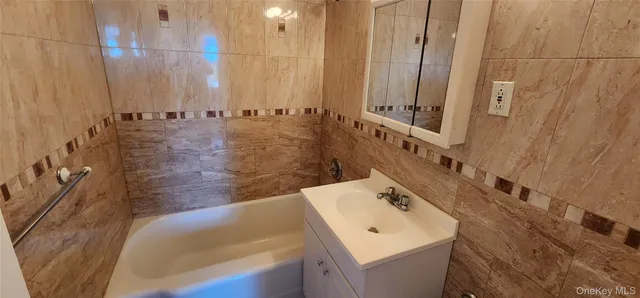 $169,000 | 222-89 Braddock Avenue, Unit 6D | Bellerose