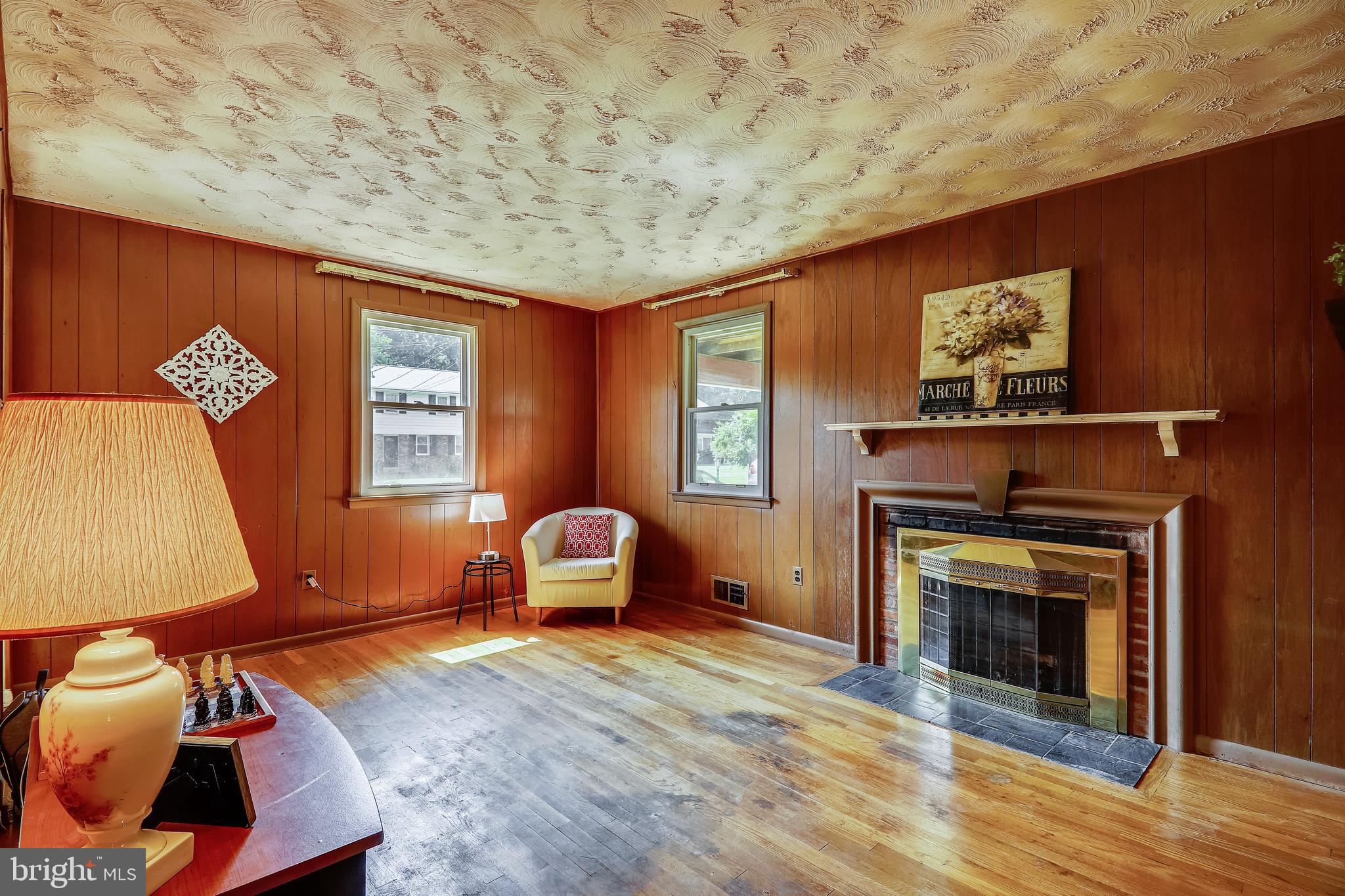 16108 Kent Road Laurel, MD 20707 - Photo 24 of 54 WOOD BURNING FIREPLACE