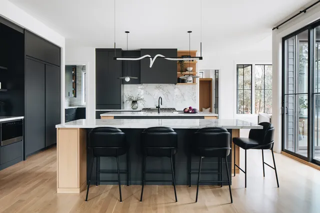 $3,995,000 | 13 South Elm Street, Hinsdale, IL 60521