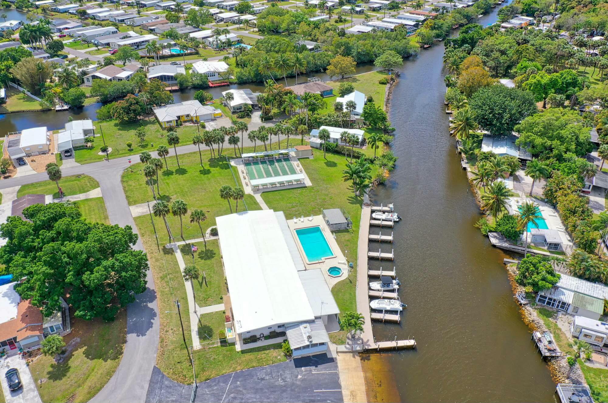 18 Henderson Naples, FL 34114 - Photo 26 of 33 tempImageYyvOlT