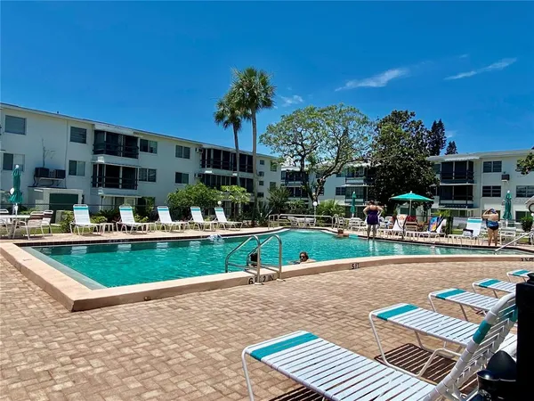 $1,000 | 1825 Flamingo Boulevard, Unit O26, Bradenton, FL 34207