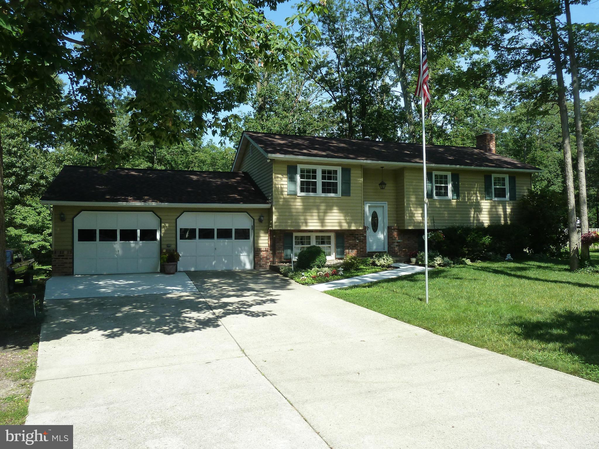 197 Hickory Point Road Pasadena, MD 21122 - Photo 1 of 26 Exterior (Front)