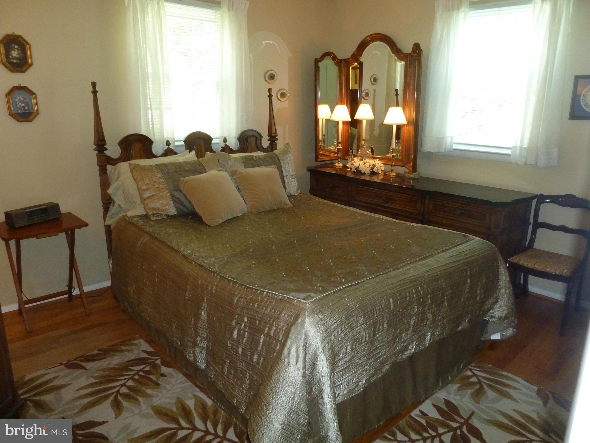 197 Hickory Point Road Pasadena, MD 21122 - Photo 11 of 26 Bedroom (Master)