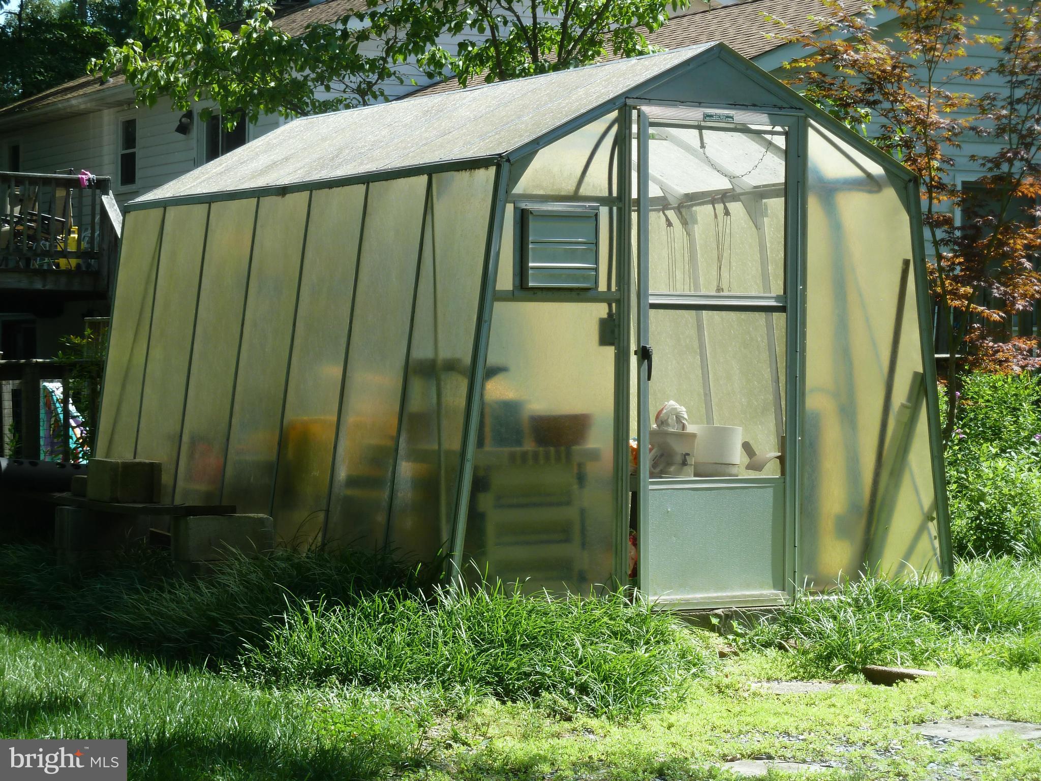 197 Hickory Point Road Pasadena, MD 21122 - Photo 21 of 26 Green House