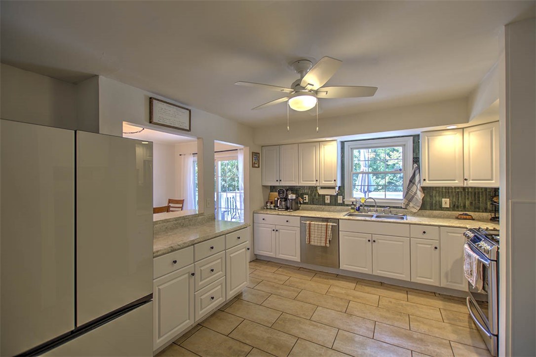 2605 South Forrest Green Drive Decatur, IL 62521 - Photo 9 of 33 Gallery Image 9