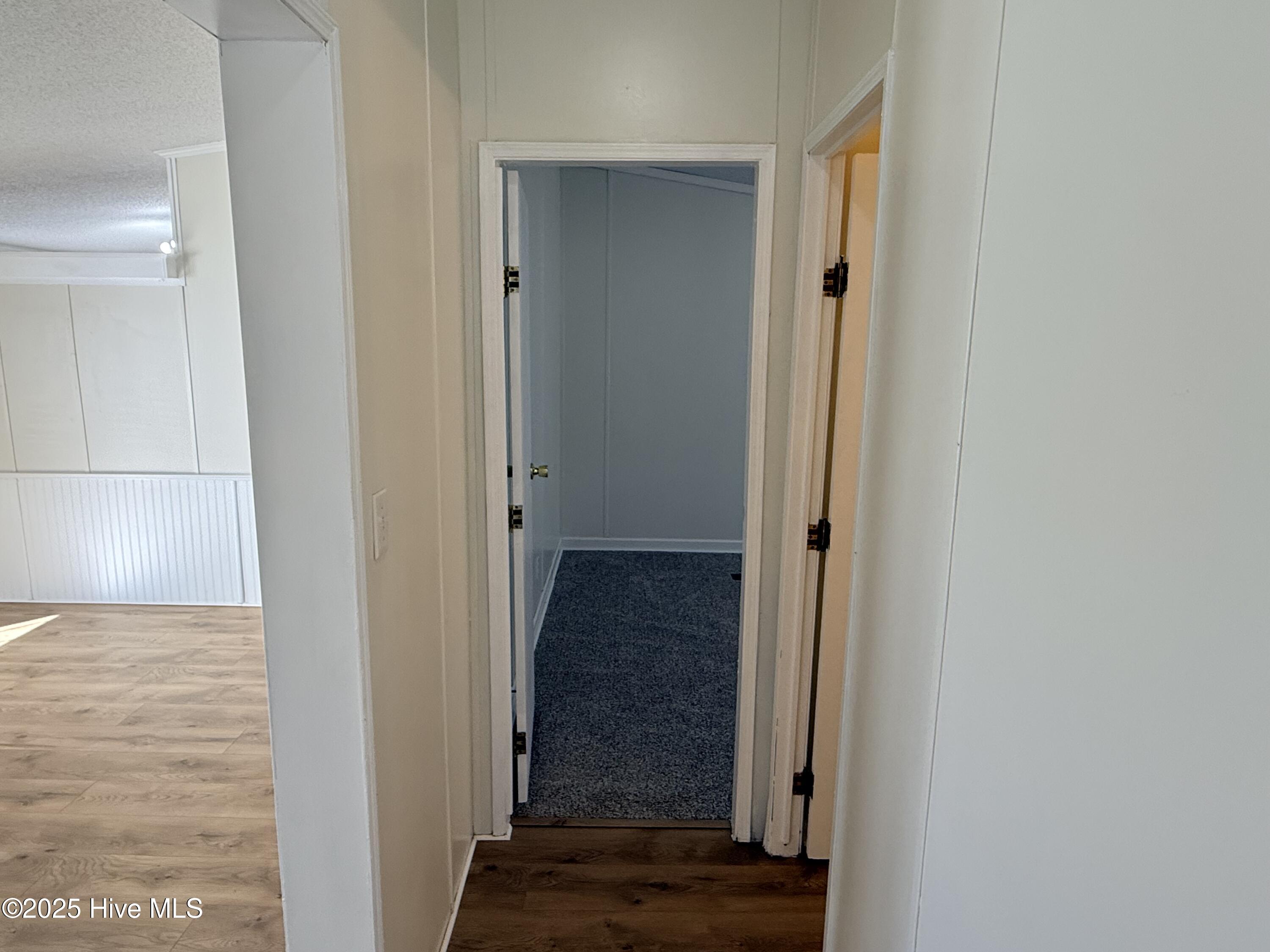 325 Wises Store Road Murfreesboro, NC 27855 - Photo 11 of 60 Hallway