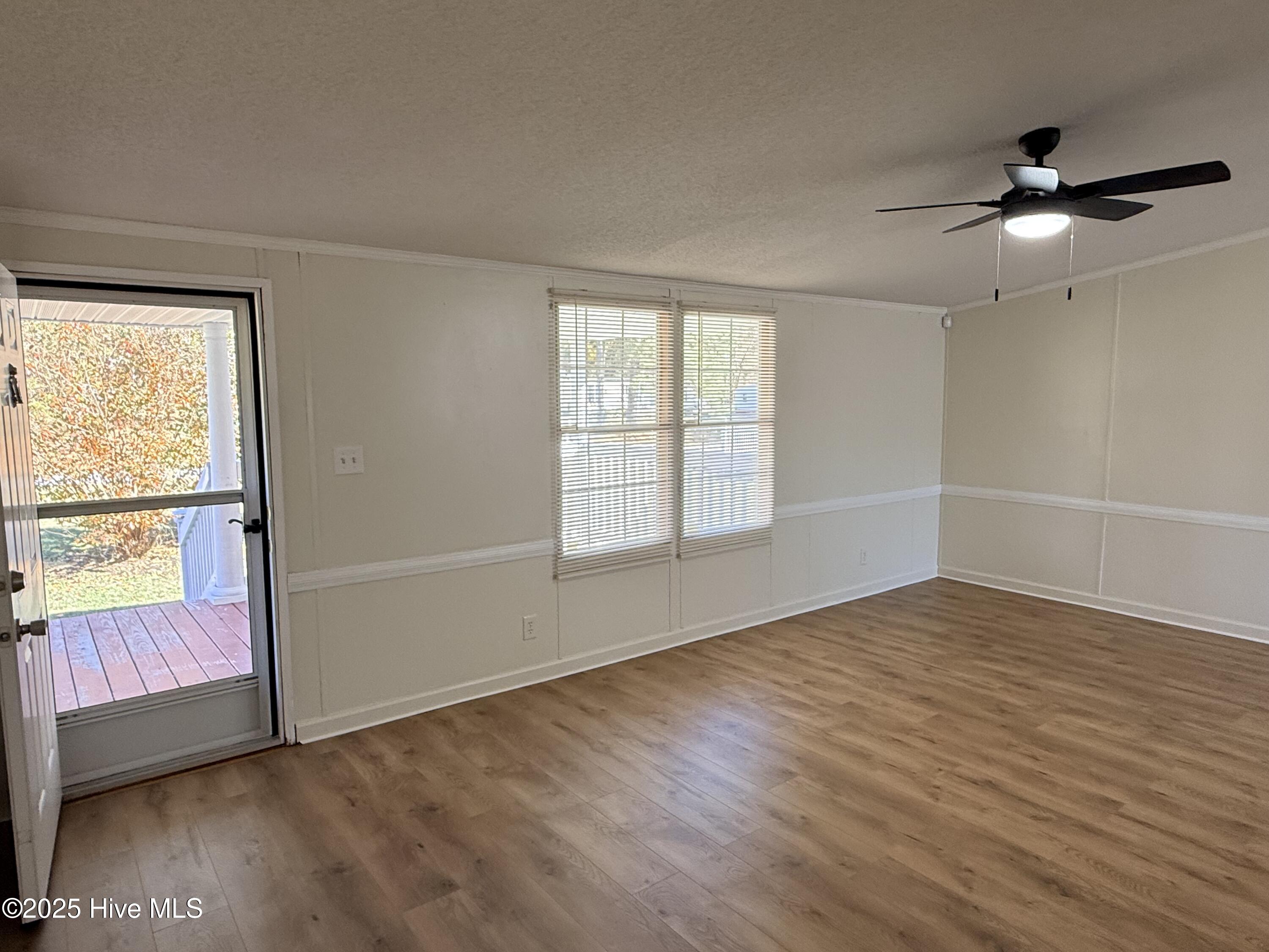 325 Wises Store Road Murfreesboro, NC 27855 - Photo 35 of 60 Living Room