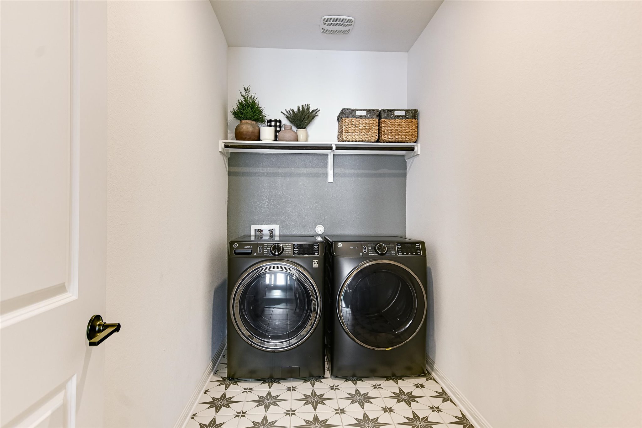 1928 Varese Path Leander, TX 78641 - Photo 18 of 31 a utility room with dryer and washer