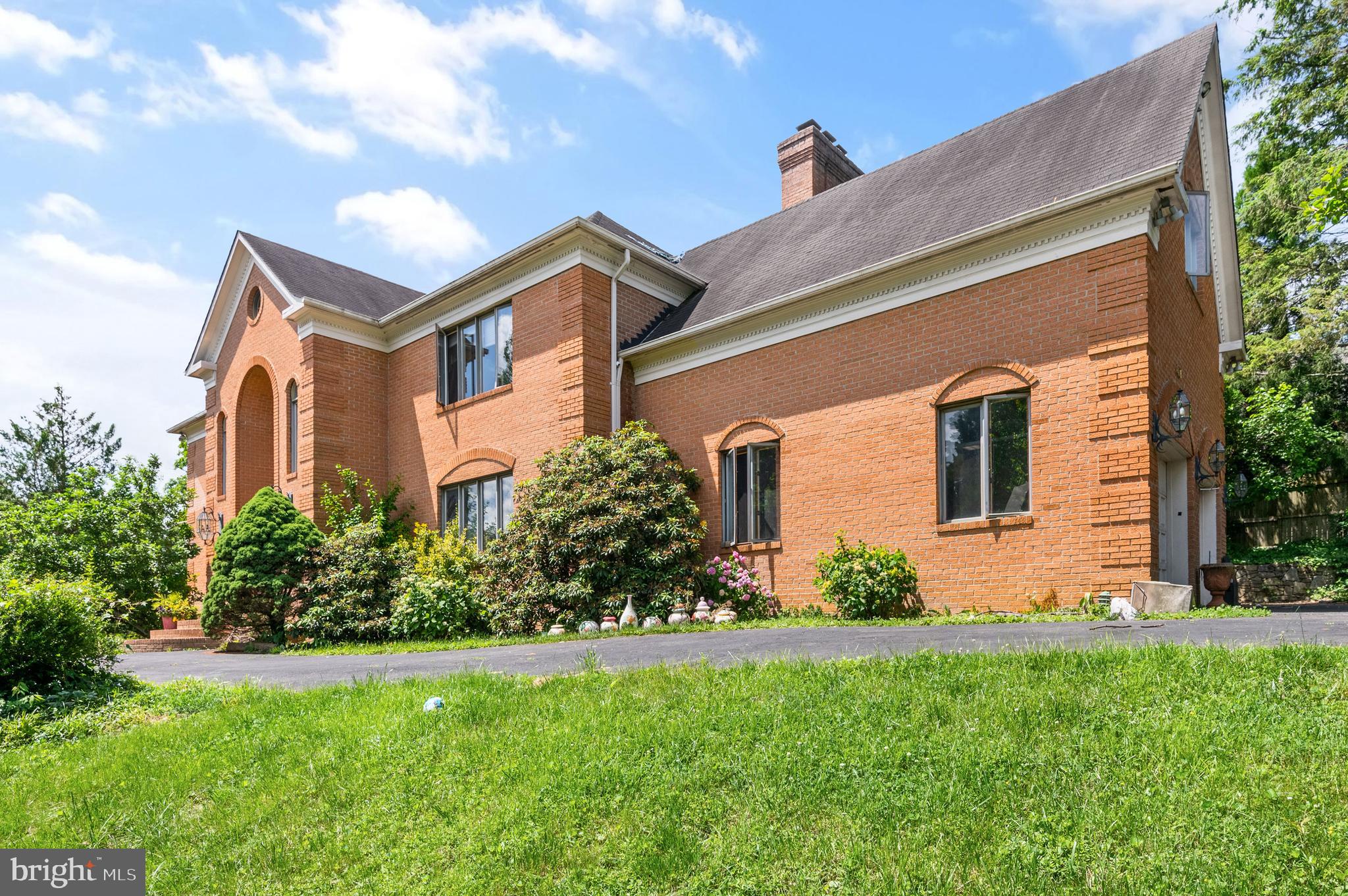 6121 Long Meadow Road McLean, VA 22101 - Photo 4 of 20