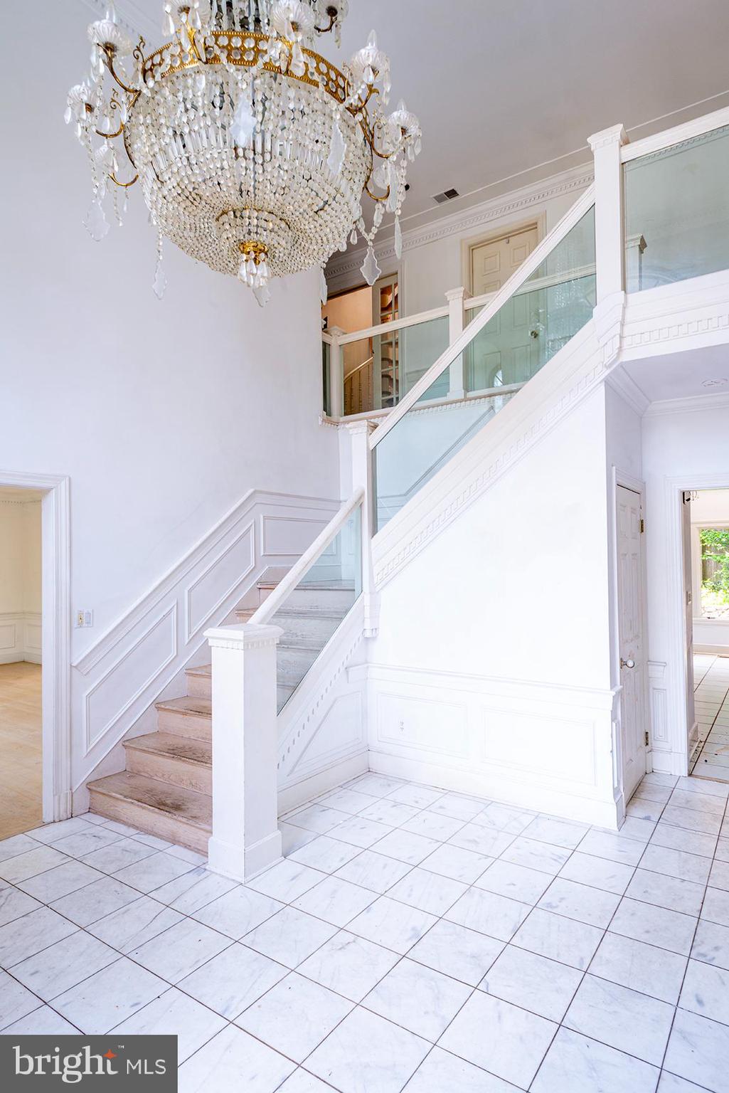 6121 Long Meadow Road McLean, VA 22101 - Photo 5 of 20