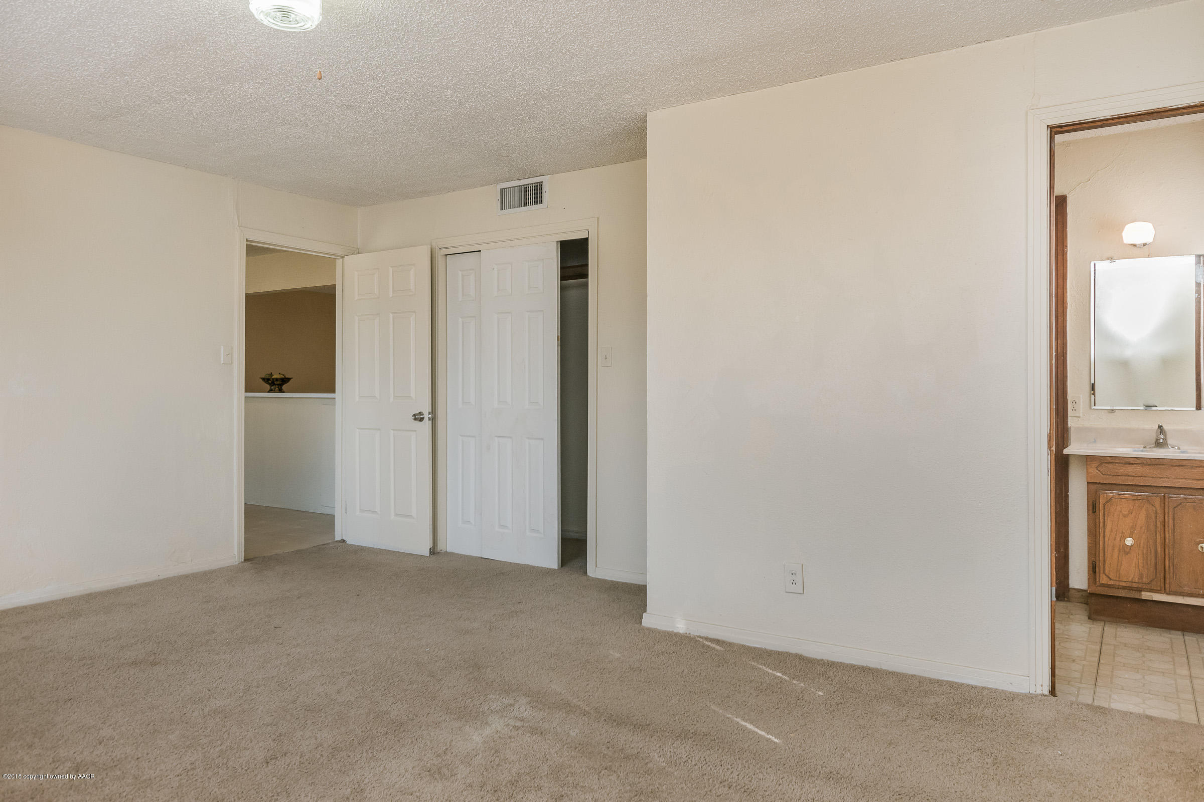 1703 North Spring Street Amarillo, TX 79107 - Photo 11 of 17 Master Bedroom_-2