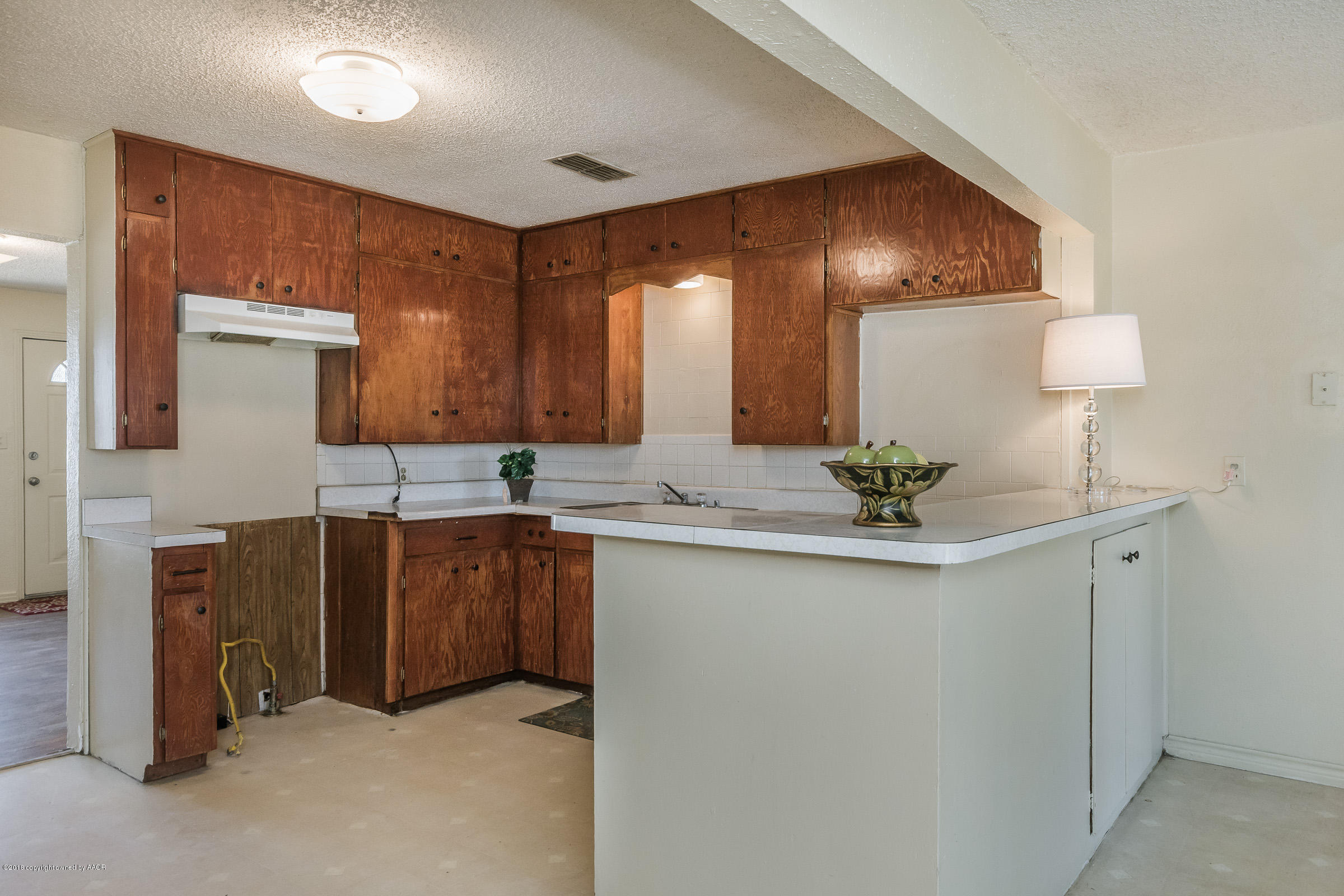 1703 North Spring Street Amarillo, TX 79107 - Photo 4 of 17 Kitchen_