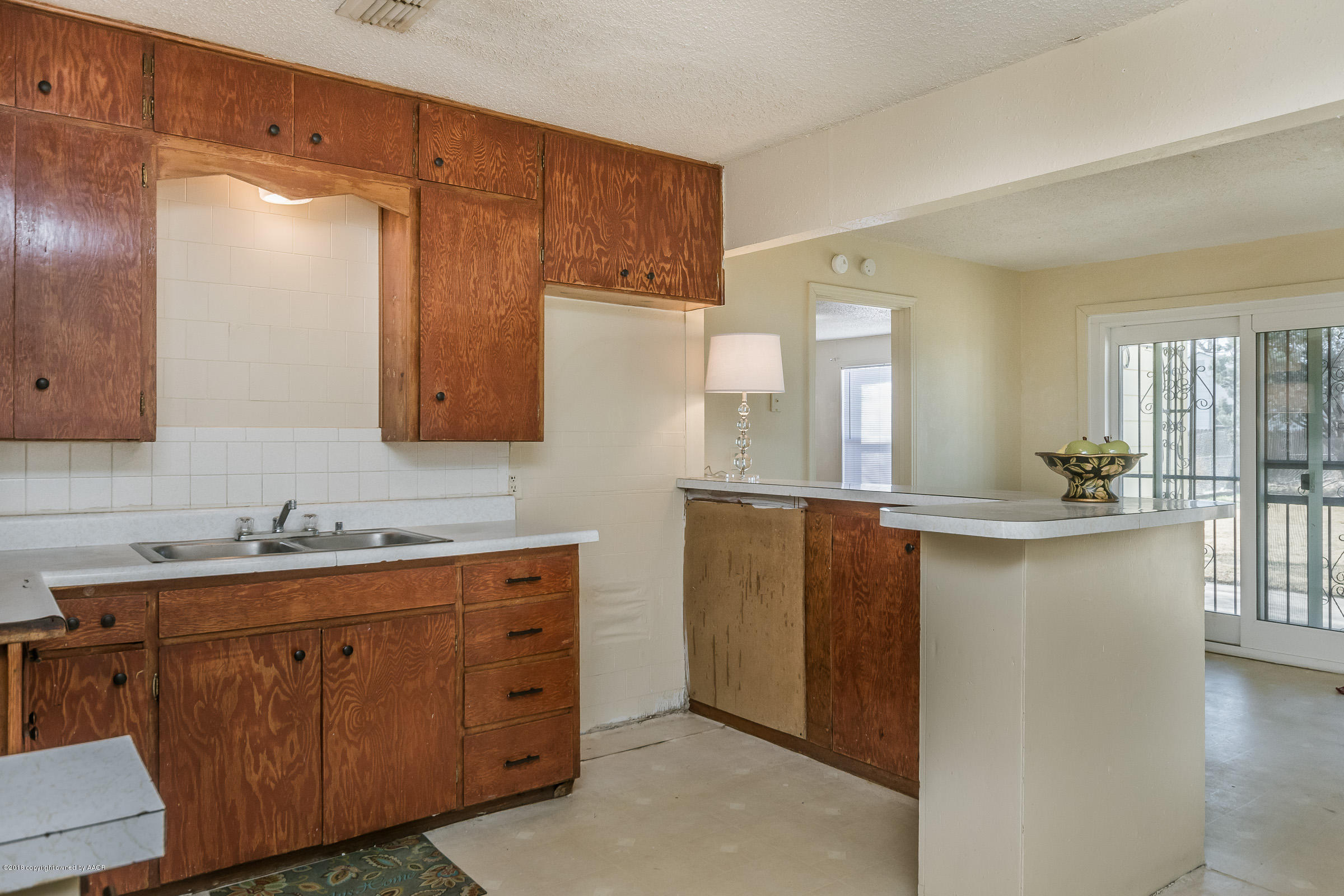 1703 North Spring Street Amarillo, TX 79107 - Photo 5 of 17 Kitchen_-2