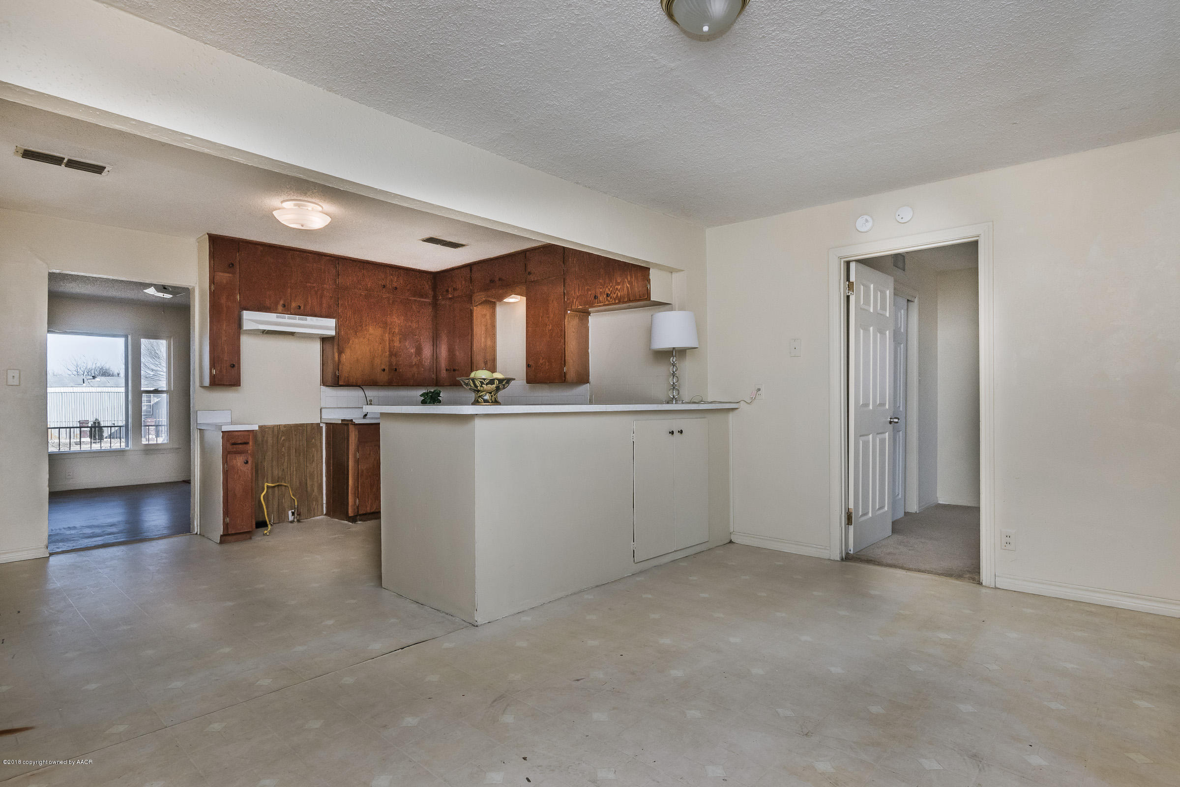 1703 North Spring Street Amarillo, TX 79107 - Photo 7 of 17 Kitchen_-4