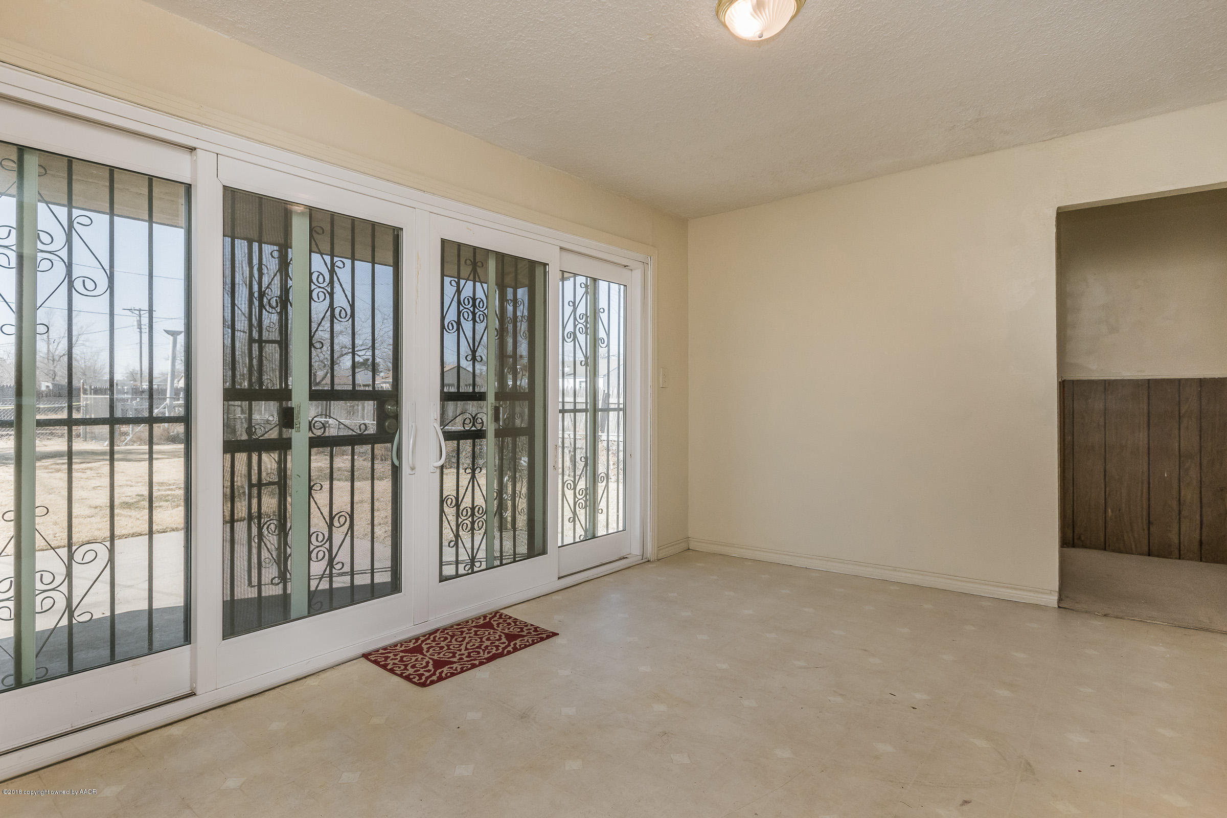 1703 North Spring Street Amarillo, TX 79107 - Photo 8 of 17 Dining Area_