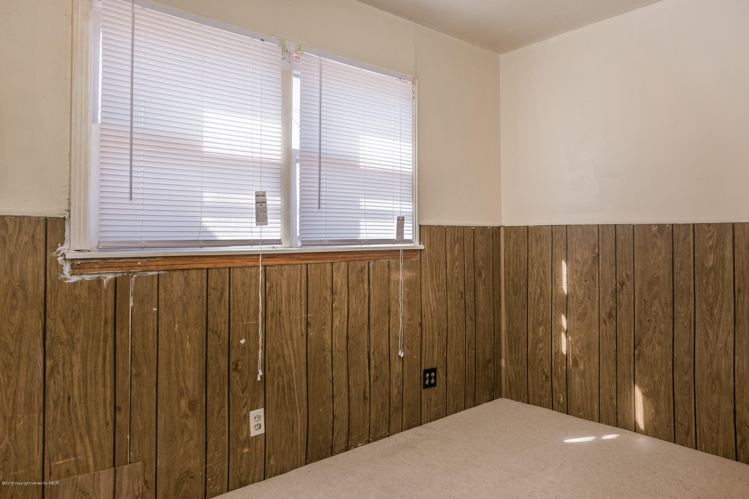 1703 North Spring Street Amarillo, TX 79107 - Photo 9 of 17 Office, Utility Room_