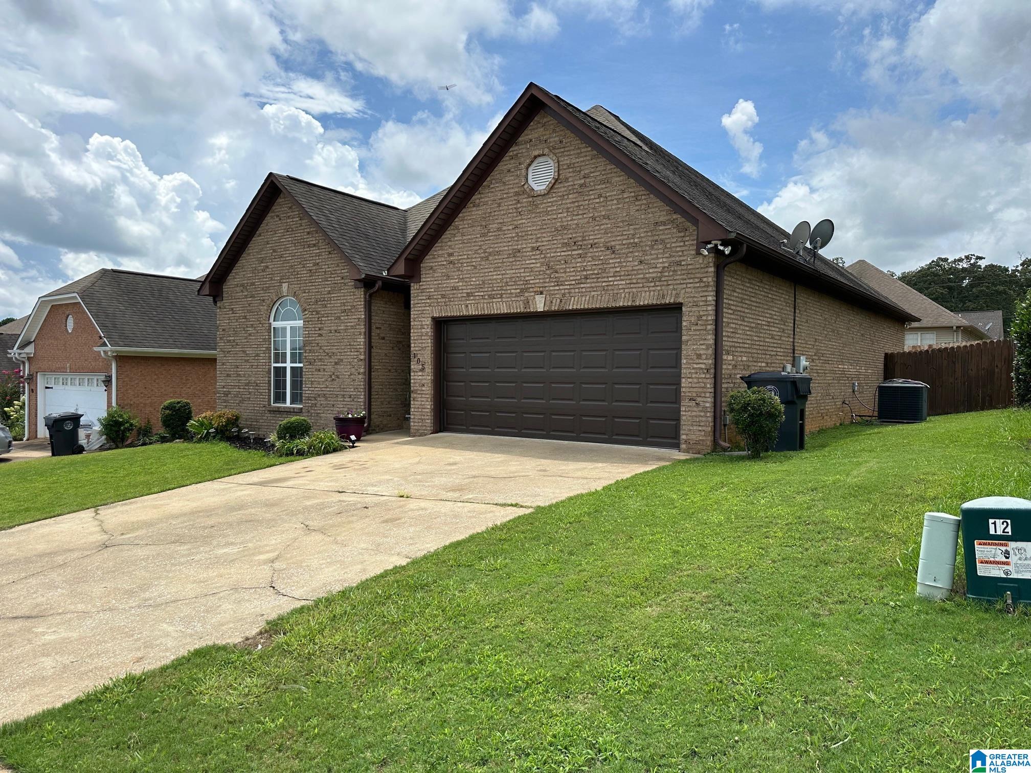 105 Lakeside Way Lincoln, AL 35096 - Photo 3 of 28