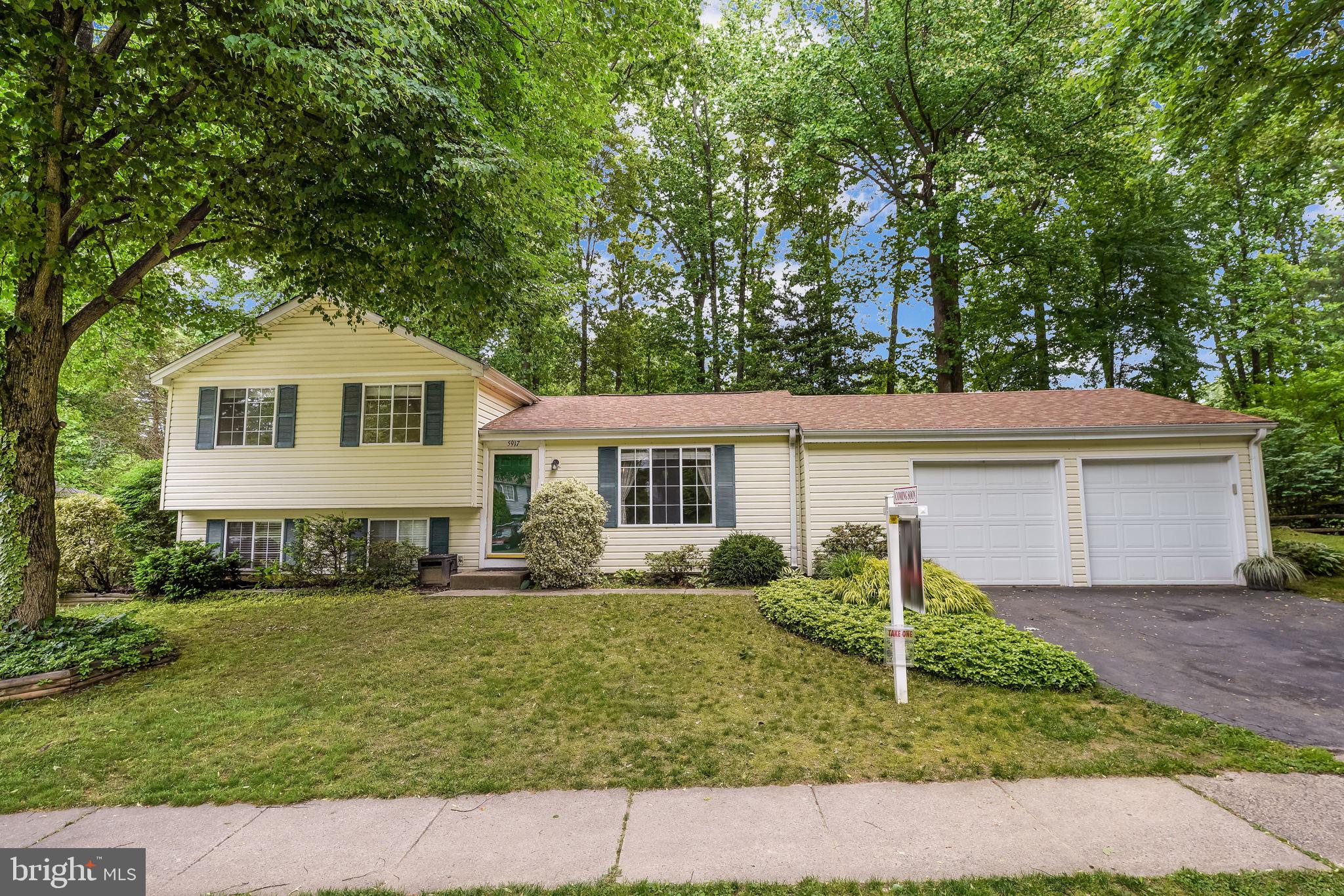 5917 Freds Oak Road Burke, VA 22015 - Photo 2 of 32 Nice curb appeal!