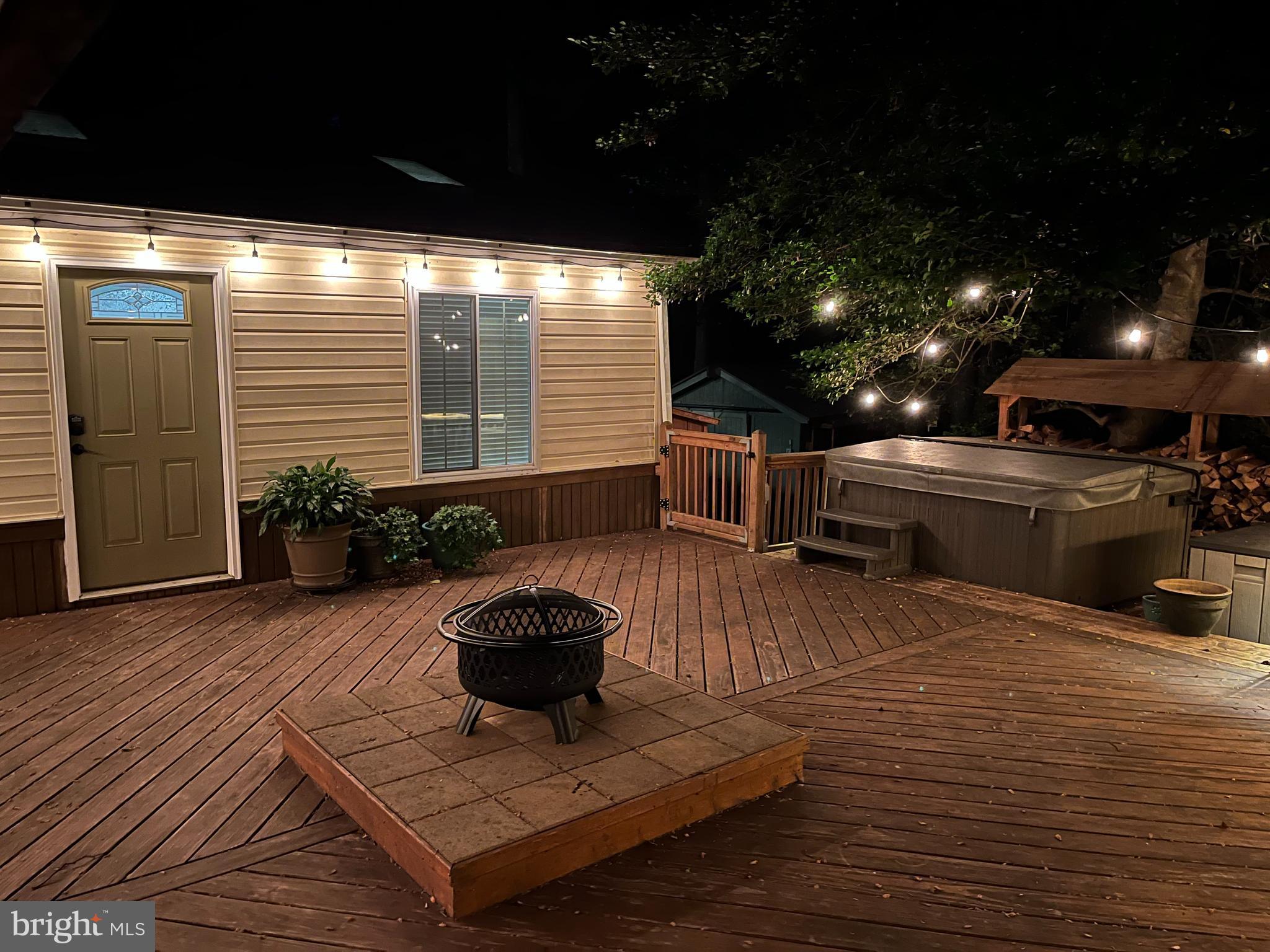 5917 Freds Oak Road Burke, VA 22015 - Photo 25 of 32 Deck lights at night