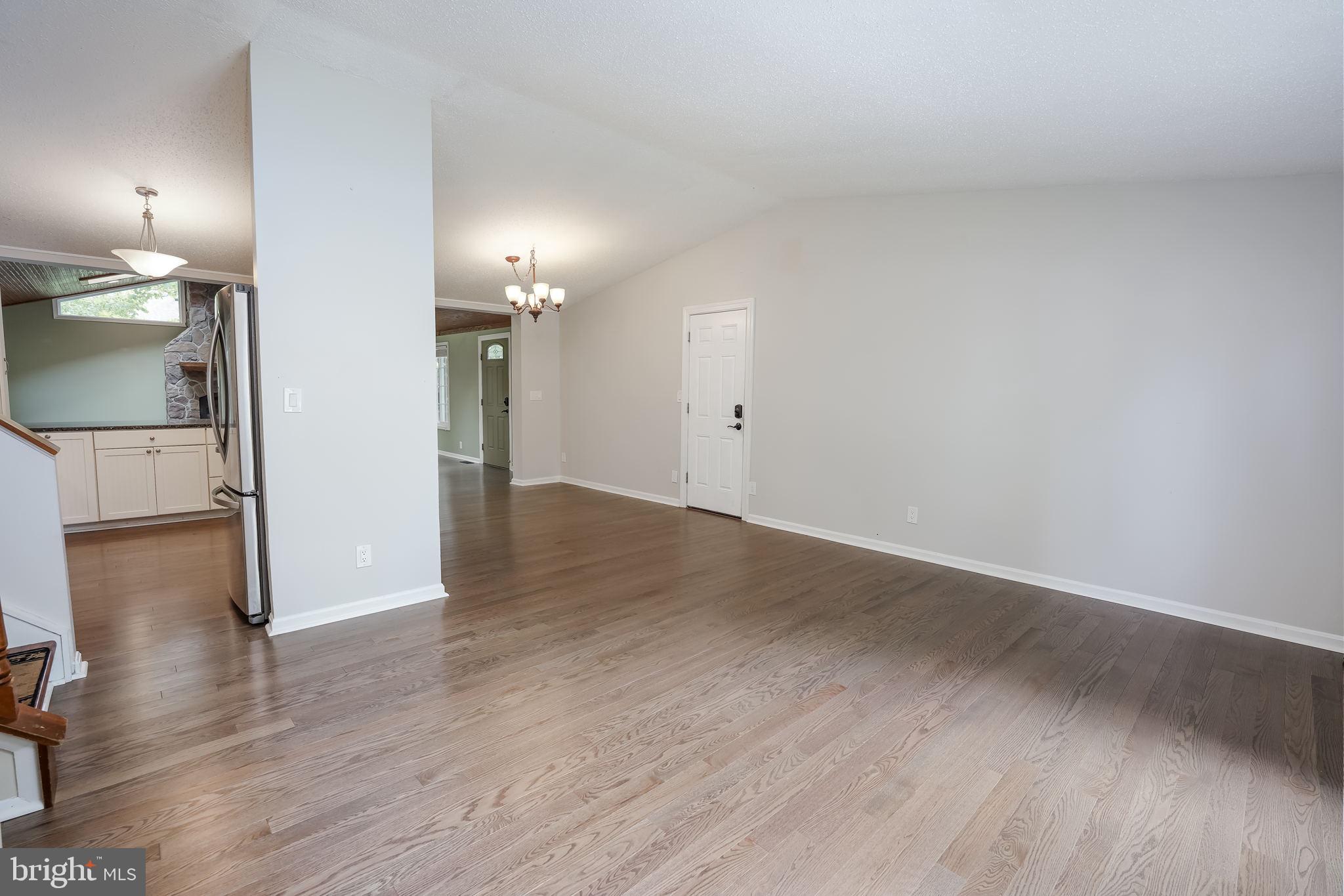5917 Freds Oak Road Burke, VA 22015 - Photo 4 of 32 Open concept