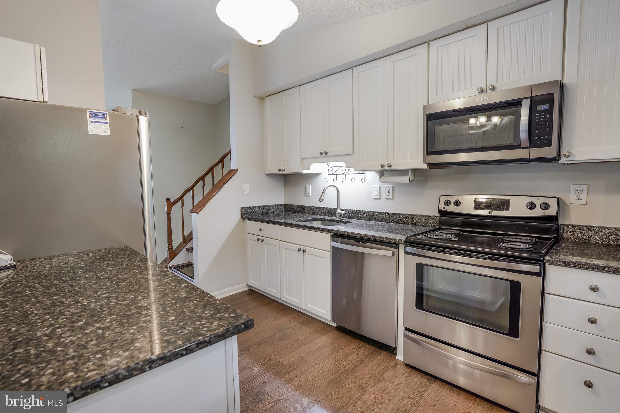 5917 Freds Oak Road Burke, VA 22015 - Photo 6 of 32 Updated kitchen waiting for a new chef!