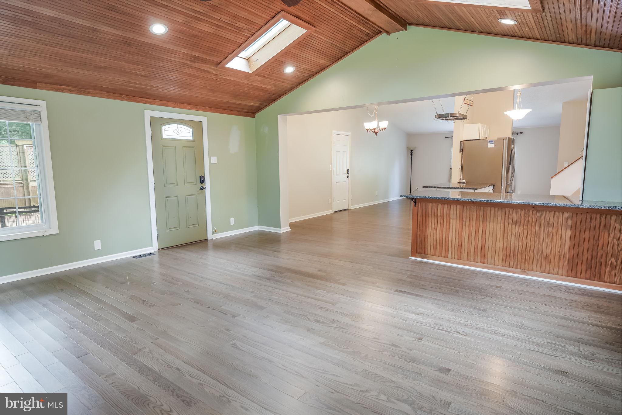 5917 Freds Oak Road Burke, VA 22015 - Photo 10 of 32 Amazing space!
