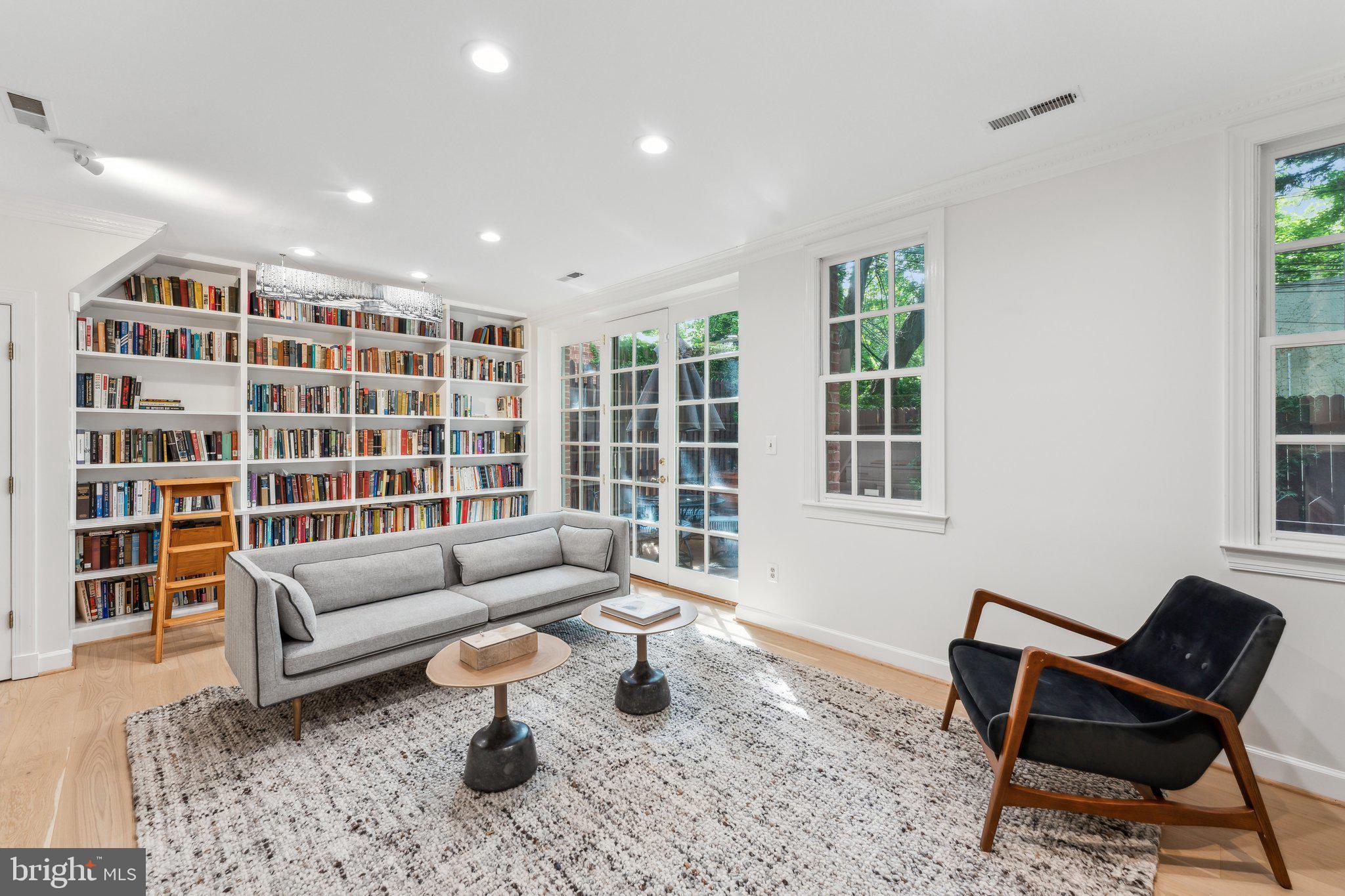 3240 Reservoir Road Northwest Washington, DC 20007 - Photo 23 of 28 Gallery Image 23