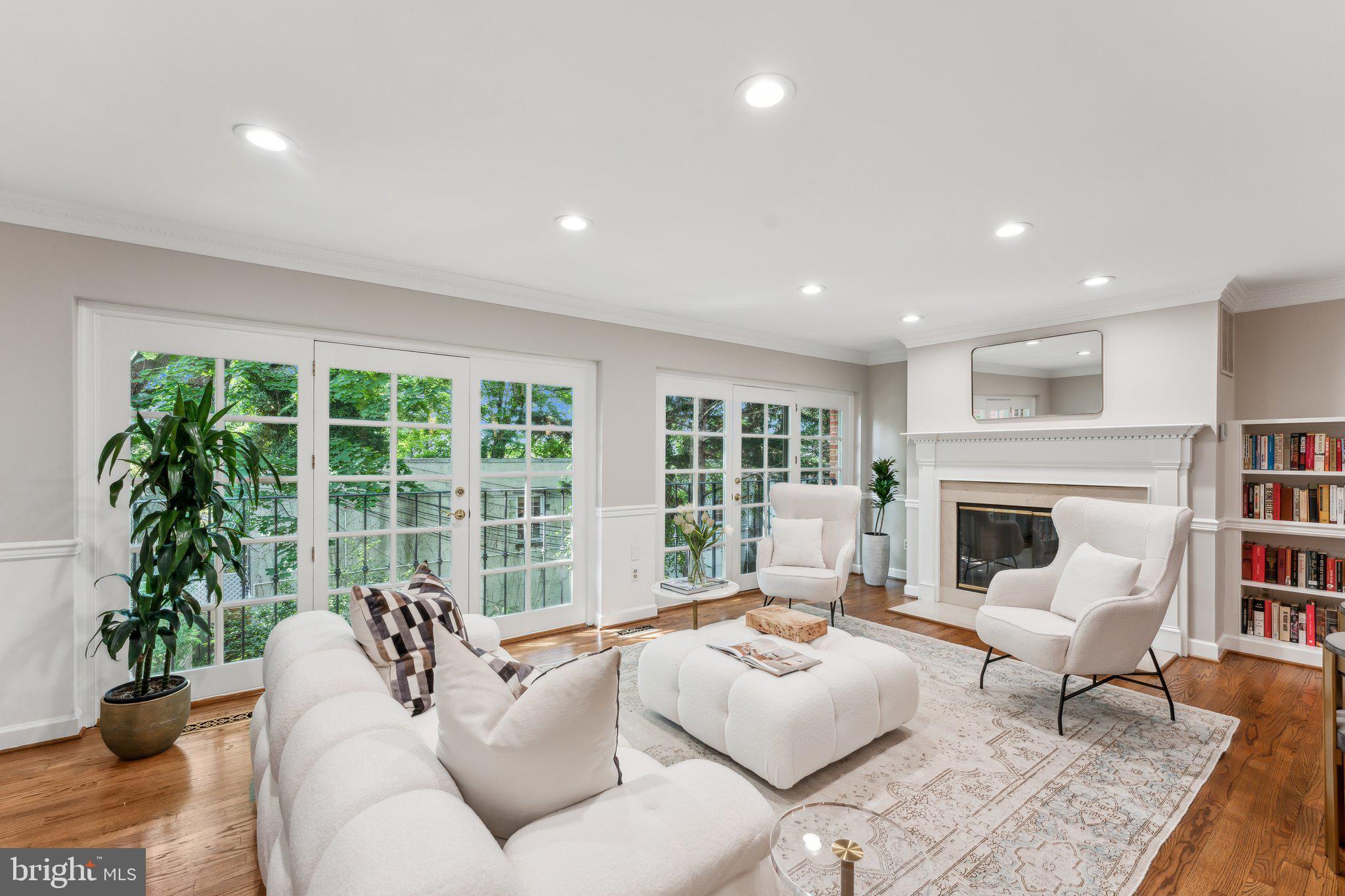 3240 Reservoir Road Northwest Washington, DC 20007 - Photo 4 of 28 Gallery Image 4