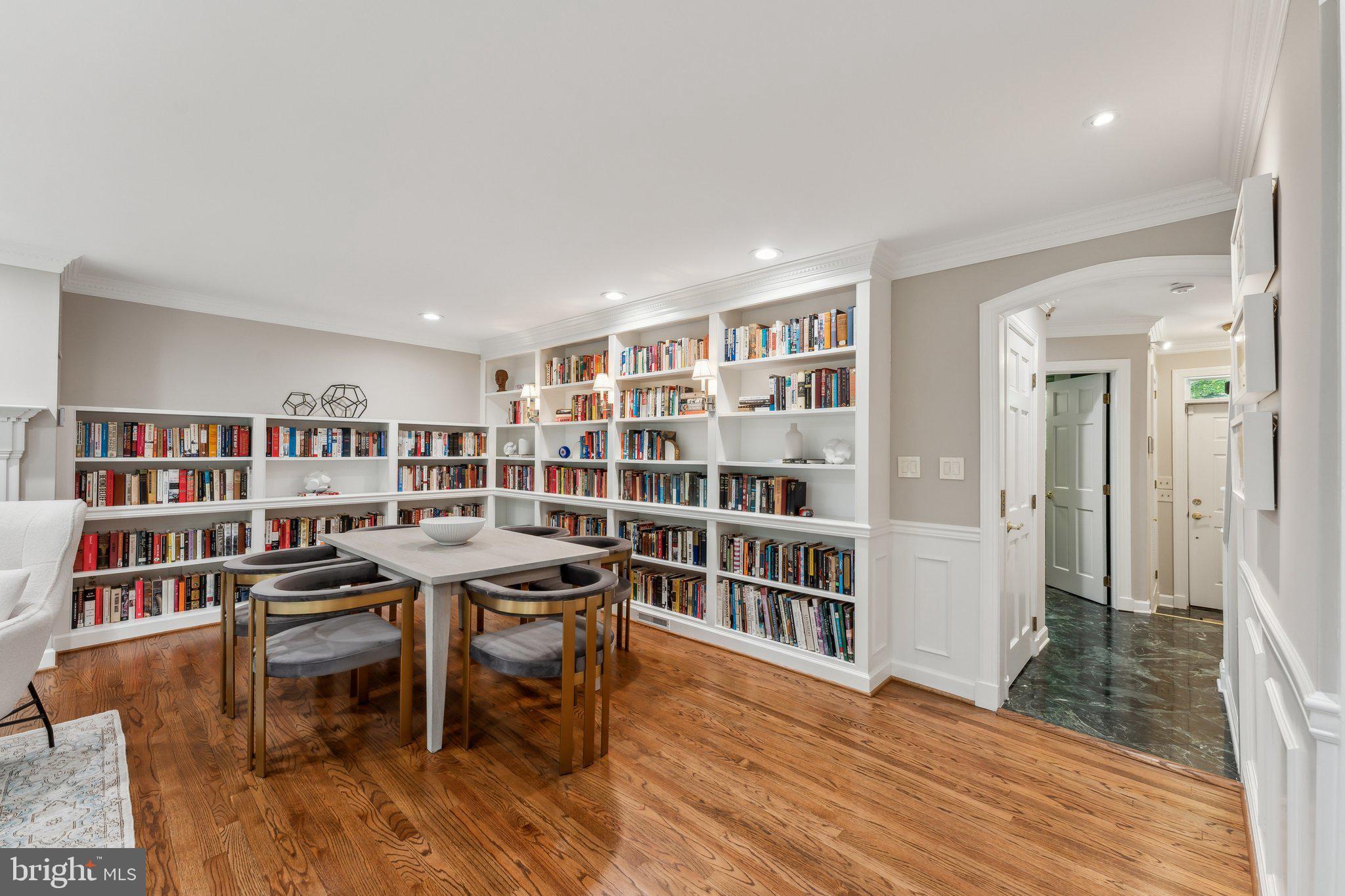 3240 Reservoir Road Northwest Washington, DC 20007 - Photo 5 of 28 Gallery Image 5