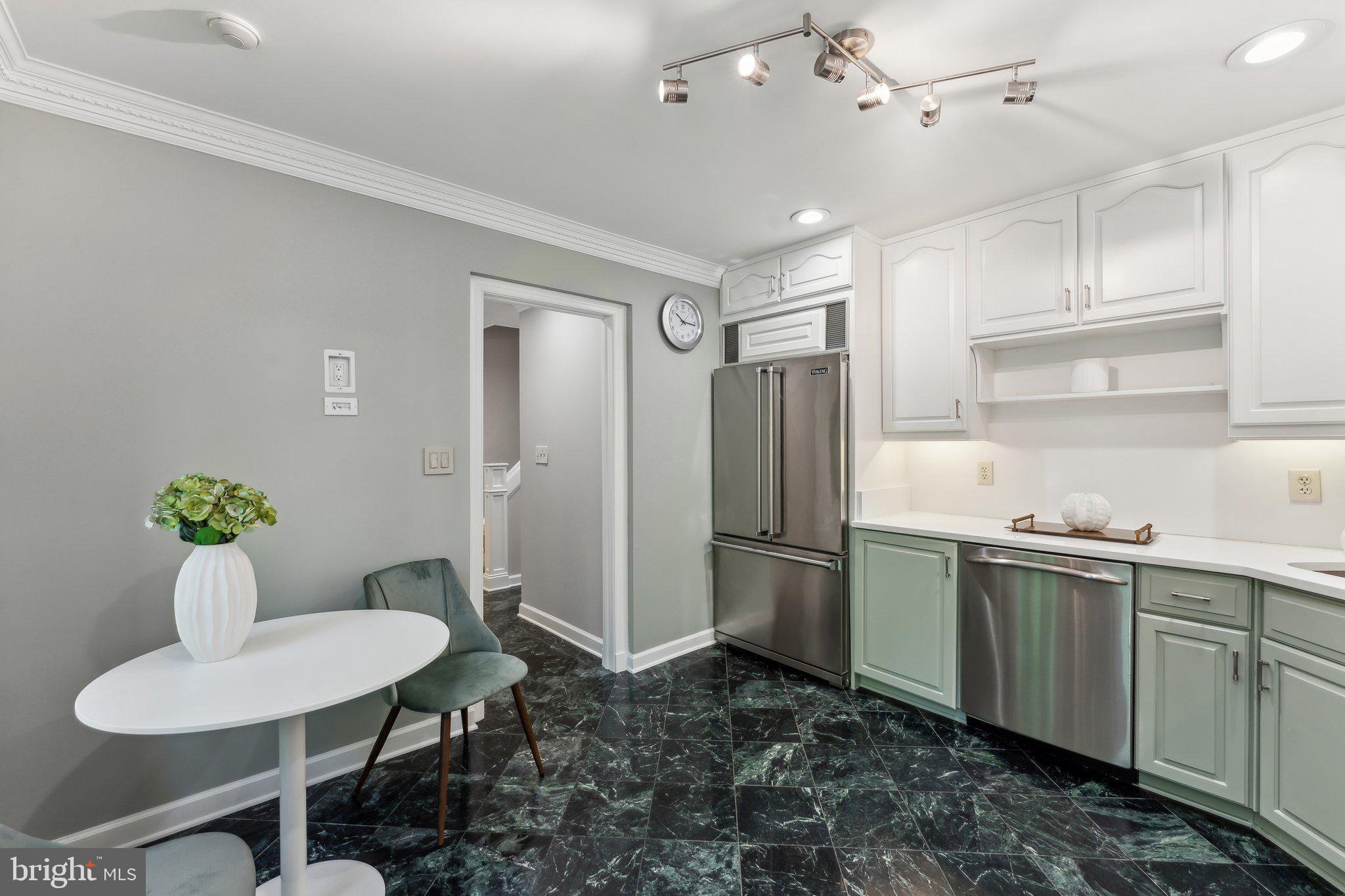 3240 Reservoir Road Northwest Washington, DC 20007 - Photo 8 of 28 Gallery Image 8