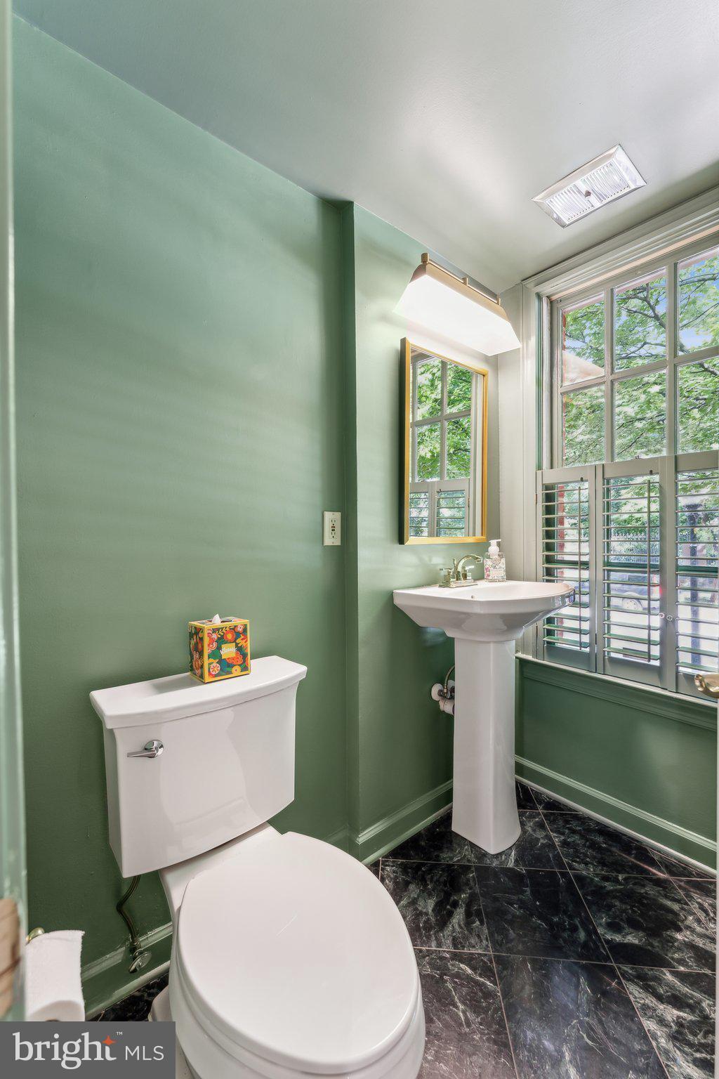 3240 Reservoir Road Northwest Washington, DC 20007 - Photo 9 of 28 Gallery Image 9