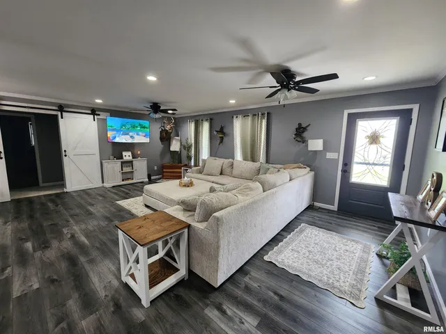 $273,000 | 1009 Trolley Road, Eldorado, IL 62930