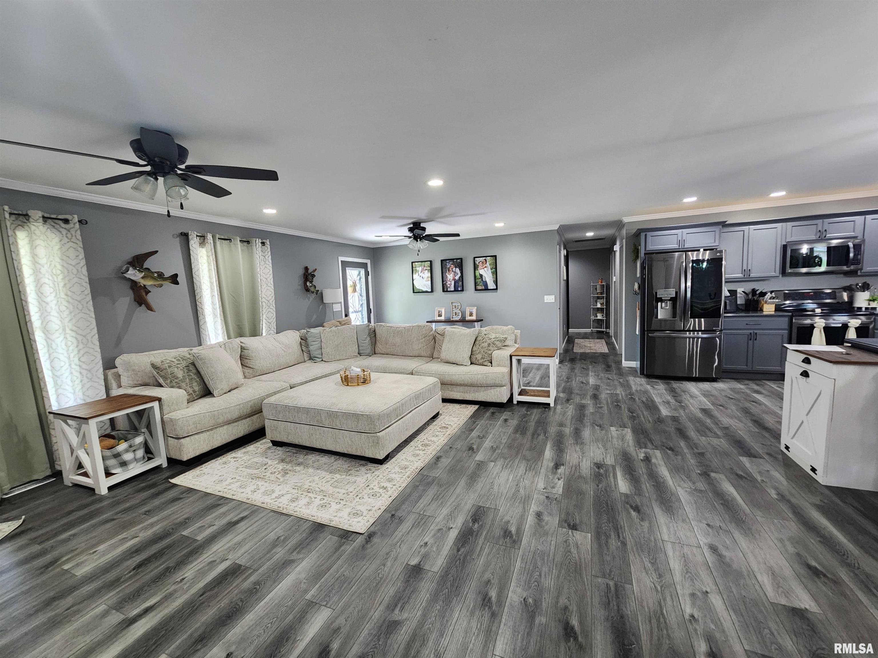 1009 Trolley Road Eldorado, IL 62930 - Photo 15 of 40