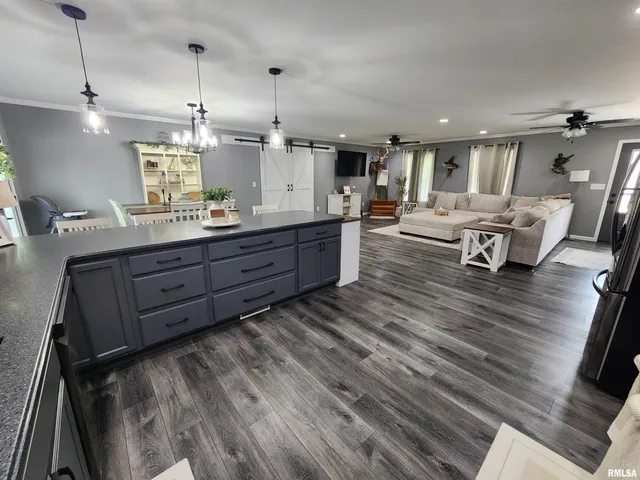 $273,000 | 1009 Trolley Road, Eldorado, IL 62930