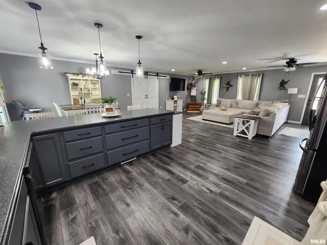 $273,000 | 1009 Trolley Road, Eldorado, IL 62930