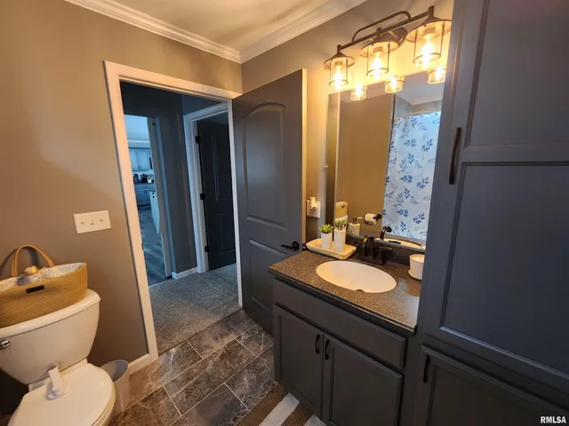 $273,000 | 1009 Trolley Road, Eldorado, IL 62930