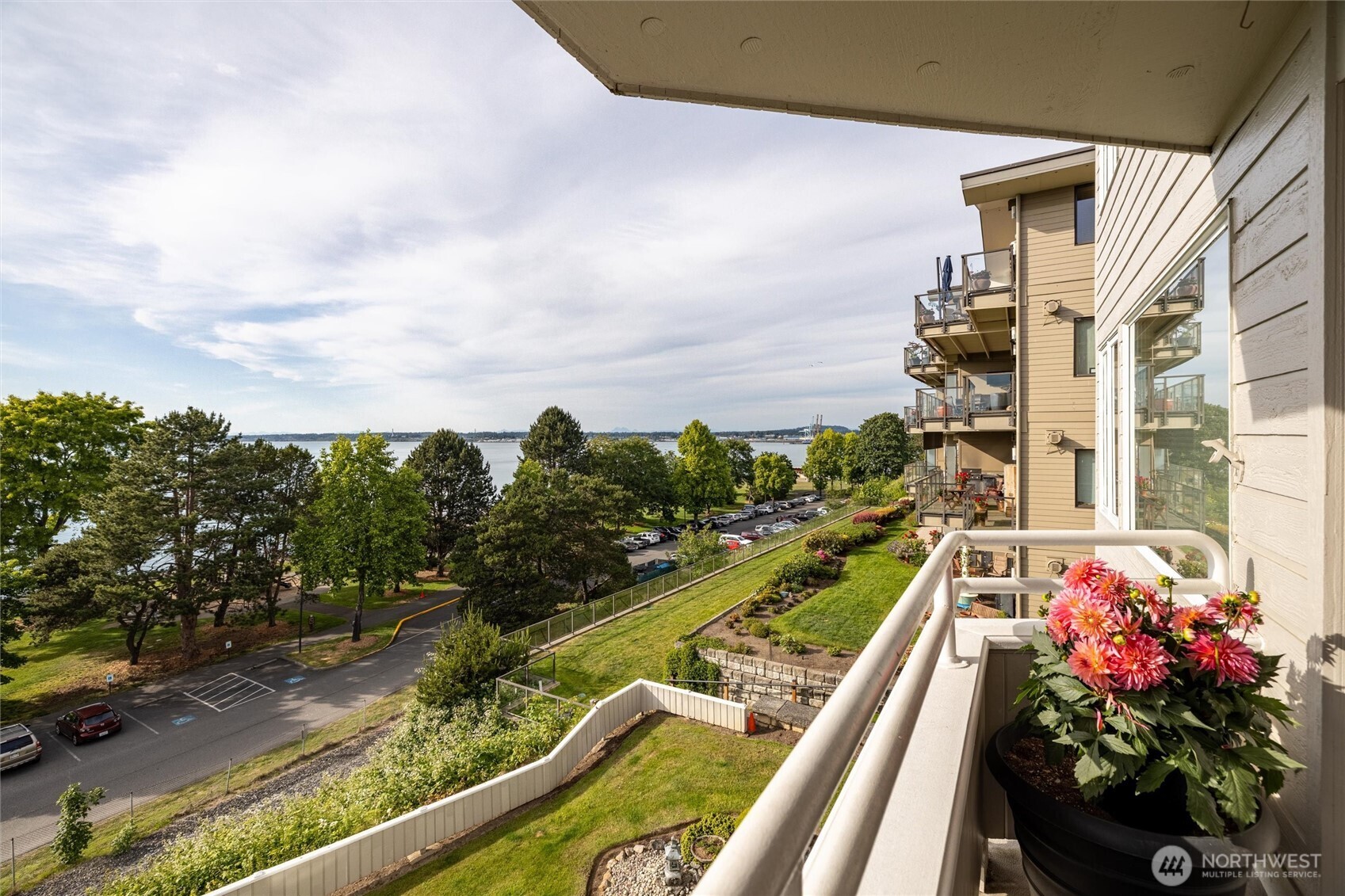 480 South State Street, Unit 204 Bellingham, WA 98225 - Photo 14 of 37