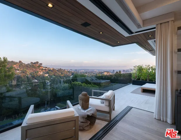 $11,950,000 | 800 North Tigertail Road, Los Angeles, CA 90049