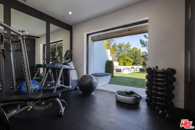 $11,950,000 | 800 North Tigertail Road, Los Angeles, CA 90049