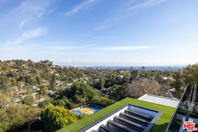 $11,950,000 | 800 North Tigertail Road, Los Angeles, CA 90049