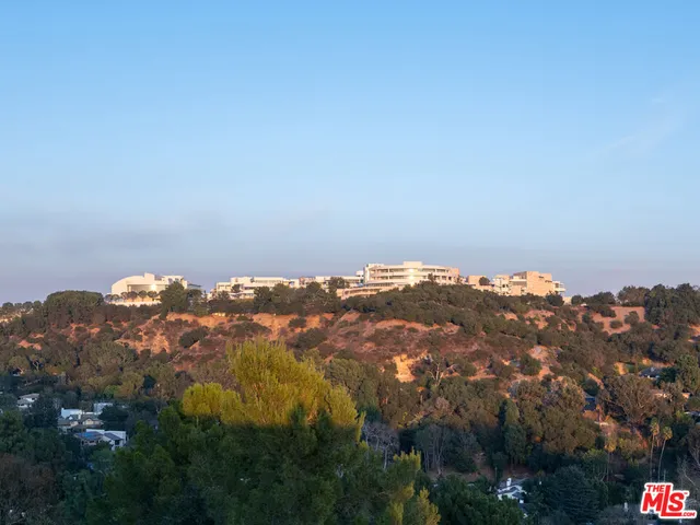 $11,950,000 | 800 North Tigertail Road, Los Angeles, CA 90049