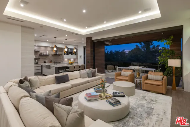 $11,950,000 | 800 North Tigertail Road, Los Angeles, CA 90049