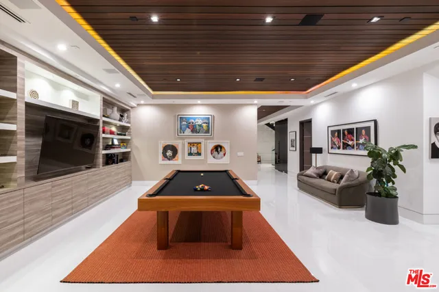 $11,950,000 | 800 North Tigertail Road, Los Angeles, CA 90049